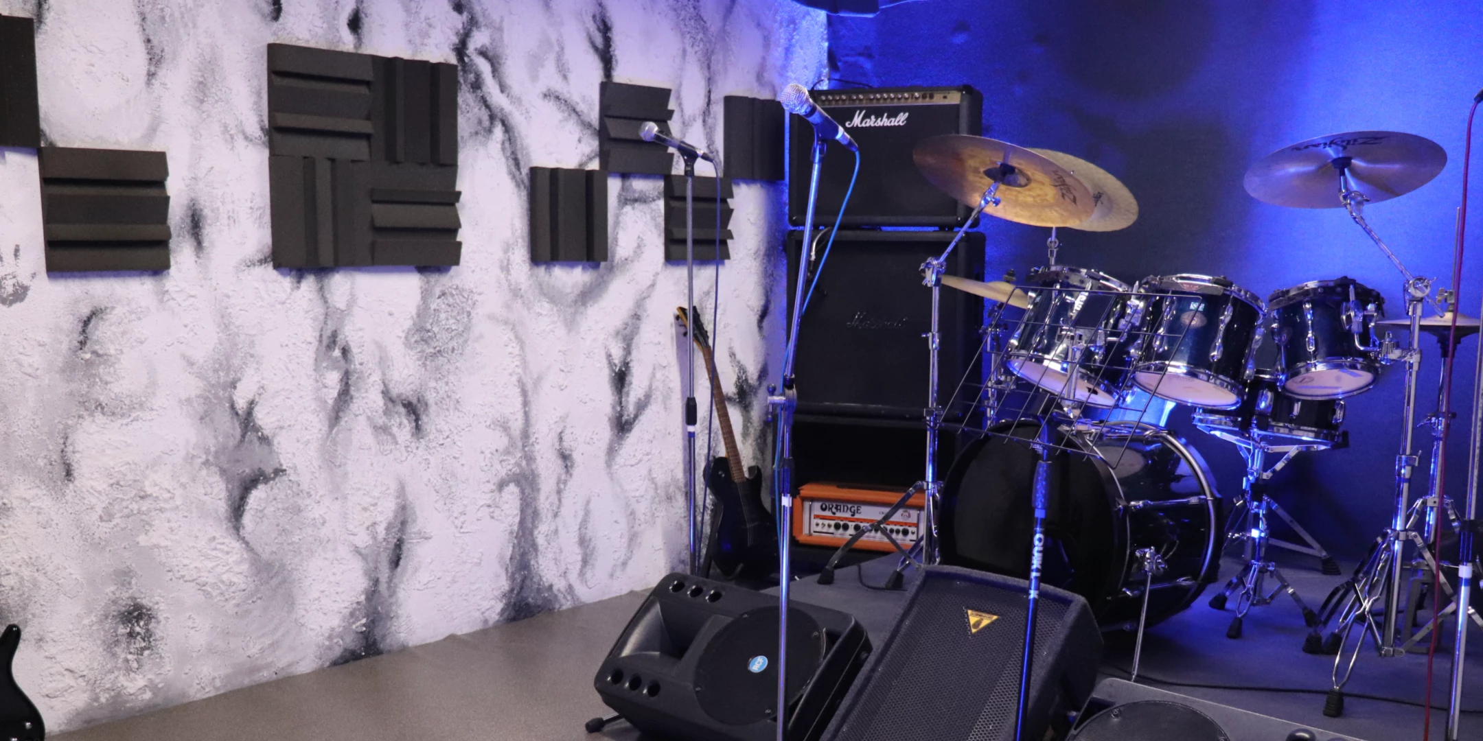 Detalhes do tratamento acústico do Recife dos Tubarões da LXPRO