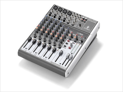 Mesa analógica Behringer Xenyx 1204 USB